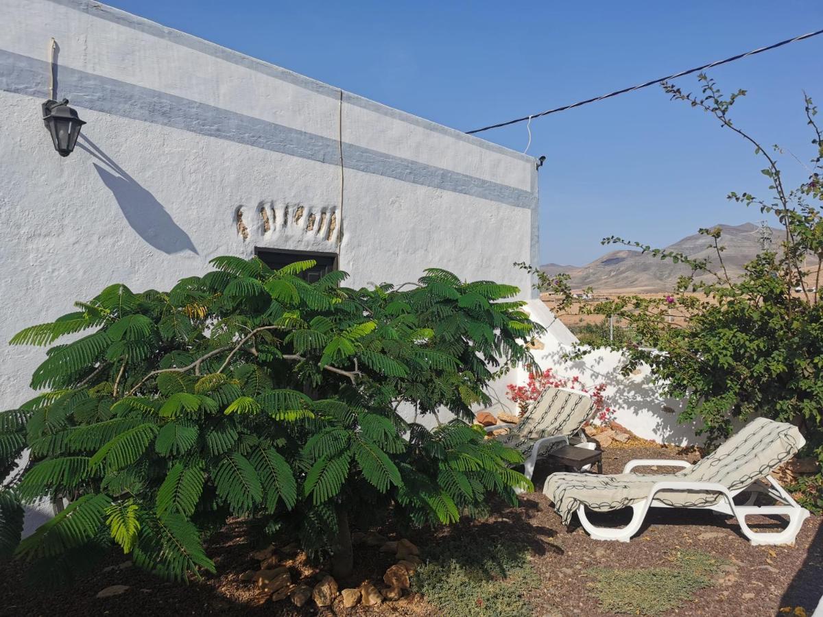 Villa Cecilio Tefia Luaran gambar